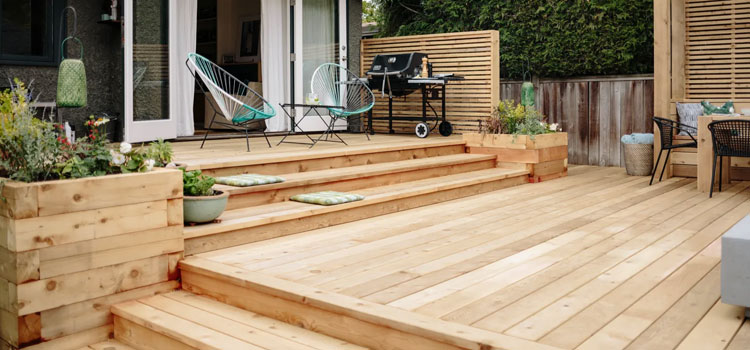 Cedar Decking in Cudahy, CA