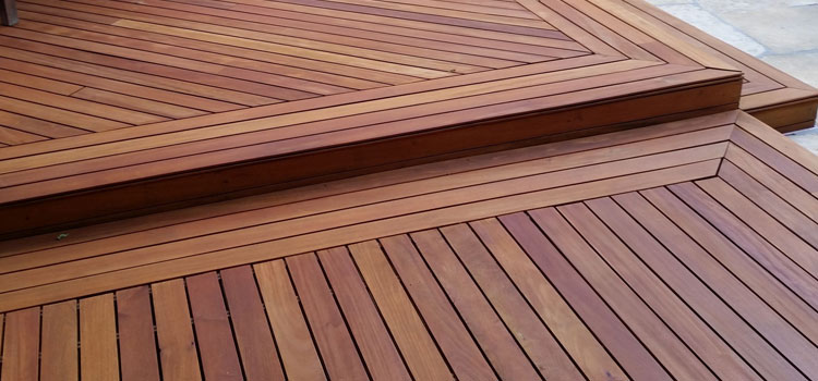 Redwood Decking Material in Cudahy, CA